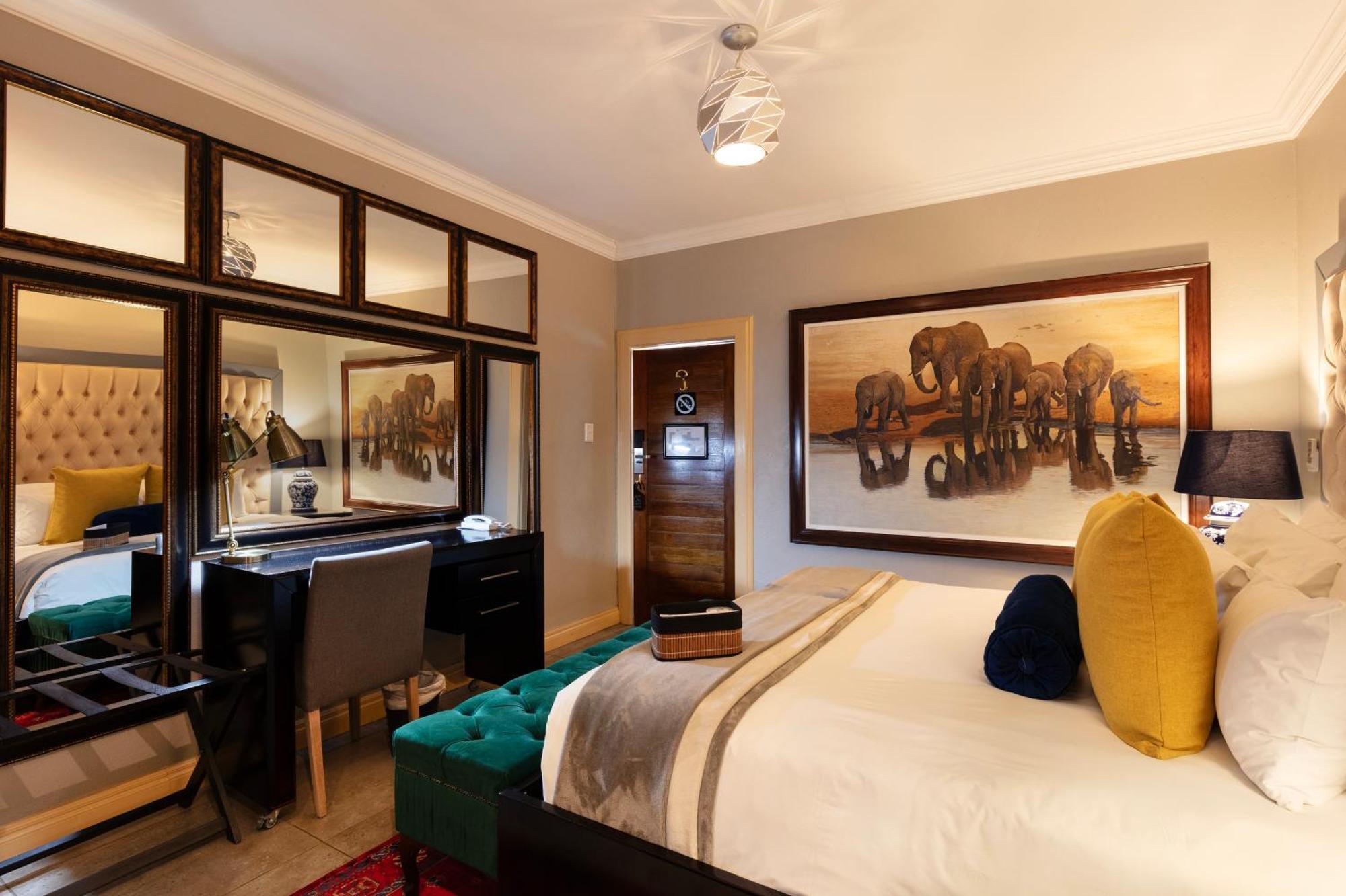 Deluxe Suite